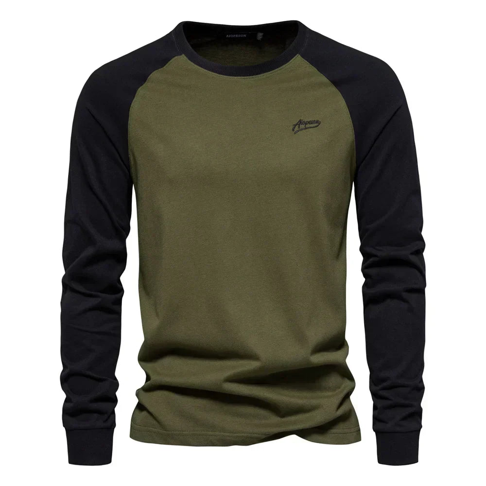 James - Long-Sleeved T-Shirt