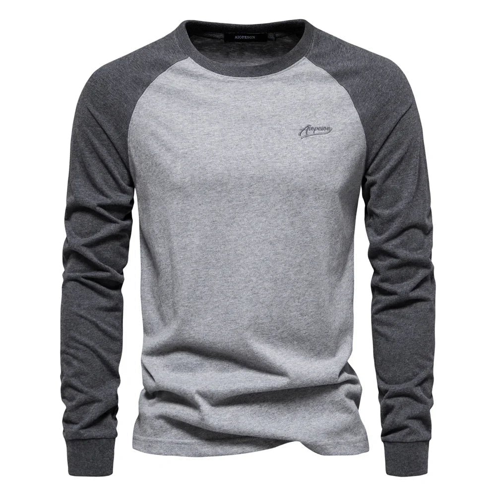 James - Long-Sleeved T-Shirt
