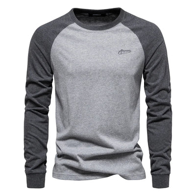 James - Long-Sleeved T-Shirt