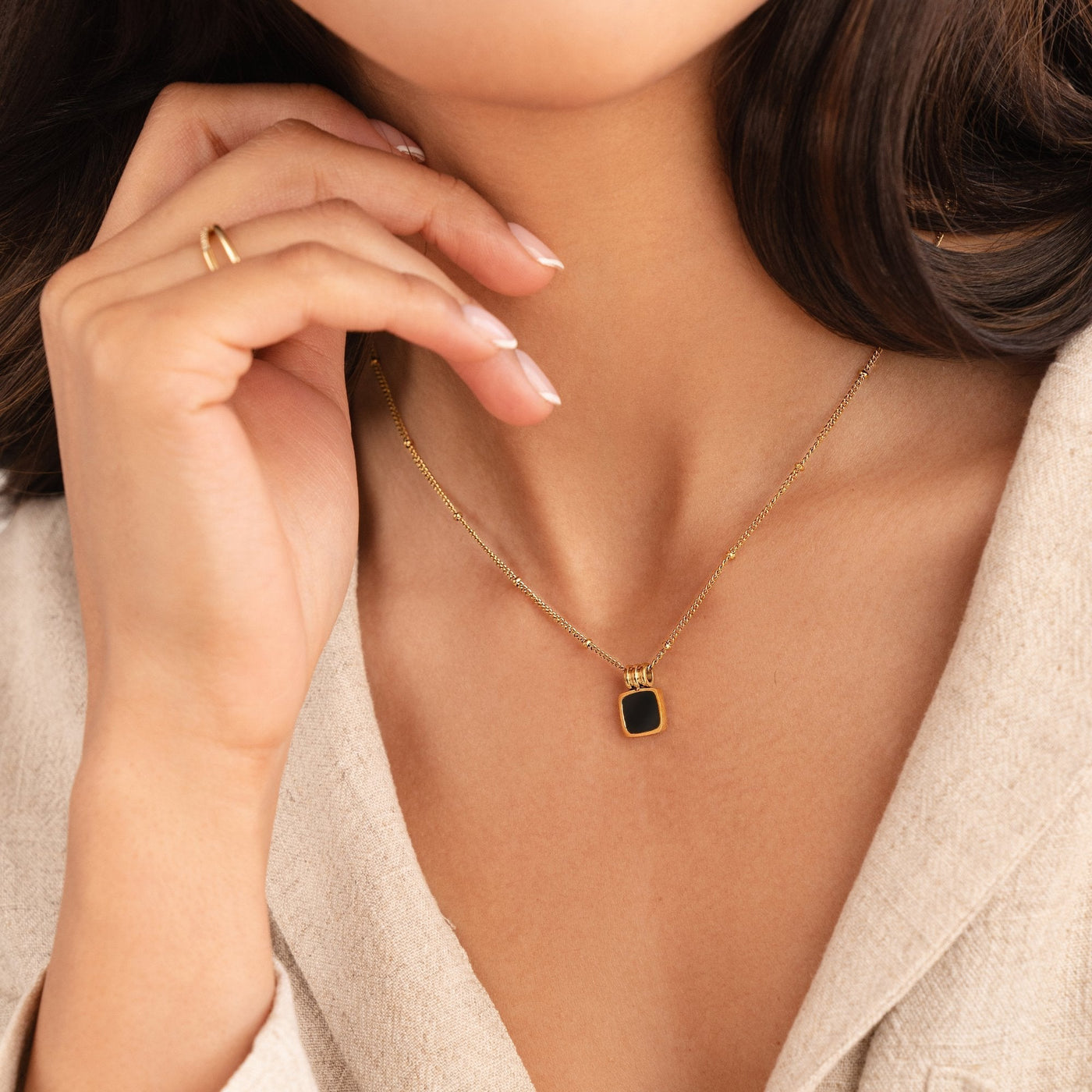 Midnight Chic Collar